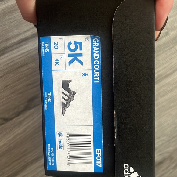 New in box Adidas baby size 5 - Picture 3 of 3